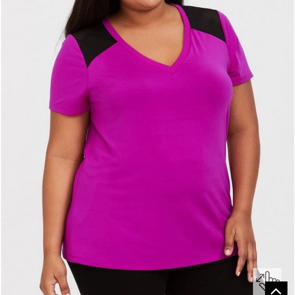 Gently used Torrid size 00 (10) top.